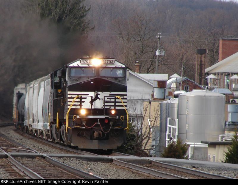 NS 4703